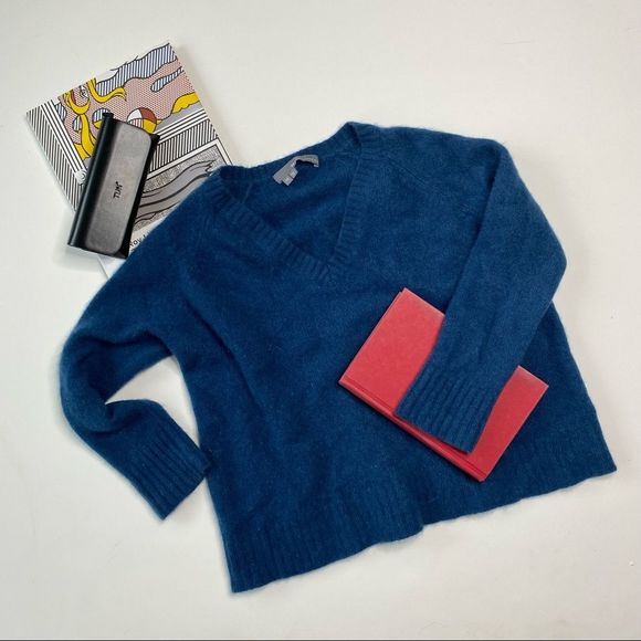 360 Cashmere Sweaters - 360 cashmere Lucy v neck sweater